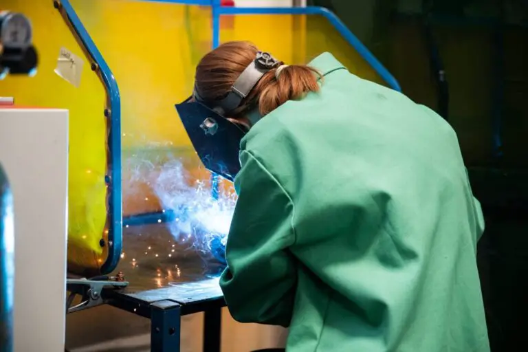 Do You Tip Spectrum Technician? Discover the Etiquette and Guidelines